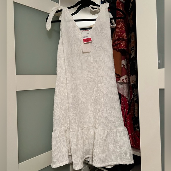 White Dress - Picture 1 of 3